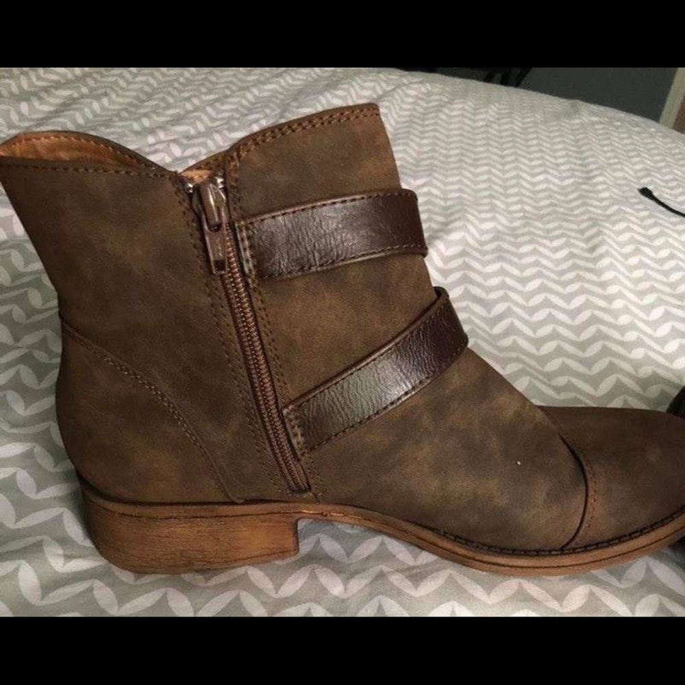 Bootie - Picture 3 of 5